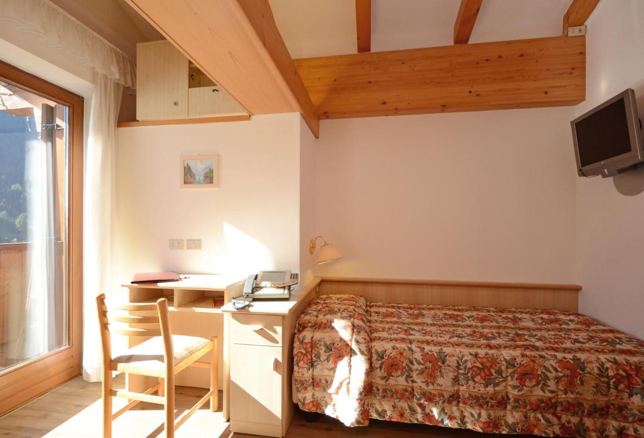 Hotel La Soldanella Moena Room photo